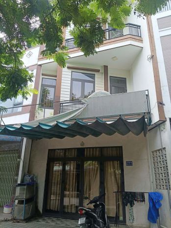 Hot hot  chính chủ cần bán nhà tại đường hoàng thị loan, p 7692308