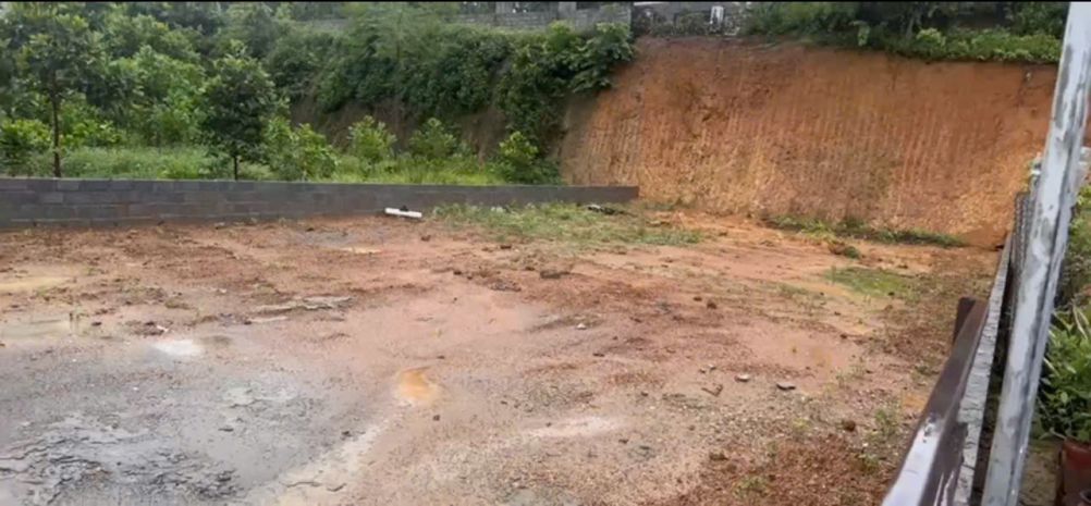 Bán đất 2 mặt tiền , mặt đường âu cơ , ngay cổng kcn phù 7693535