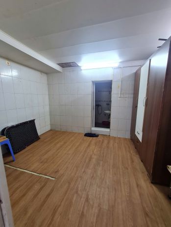 Cho thuê nhà tầng 1  khu tập thể a5 phố 8.3  hai bà 7693905