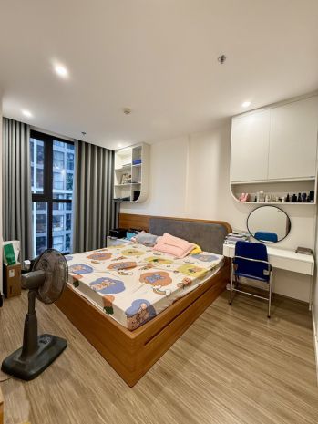 Bán căn 2pn 62.1m2, full đồ, giá 5.2 tỷ thu nét, sẵn sổ đỏ! 7695063