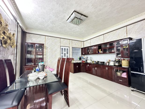 Bán nhà 3 tầng dĩ an,shr thổ cư,đường 2 ô tô thông 7697317