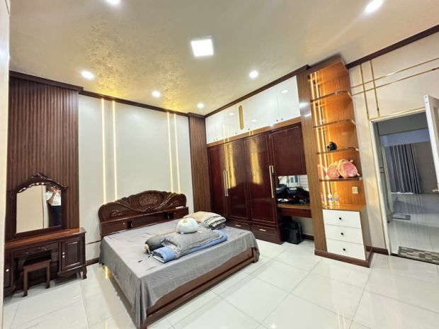 Bán nhà 3 tầng dĩ an,shr thổ cư,đường 2 ô tô thông 7697318