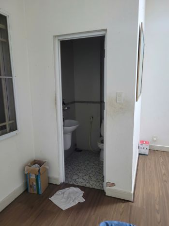 Cho thuê mặt bằng tầng trệt  khu bắc hải, đường đất thánh, 7697395