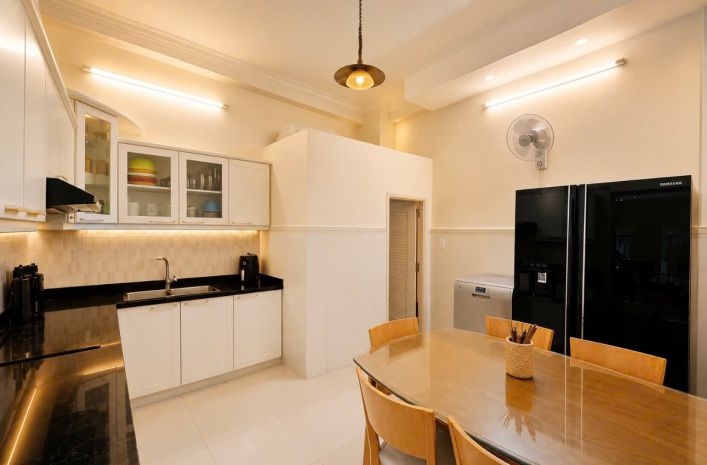 Vị trí vip lý thường kiệt q10 - 5 tầng btct - 65m² ngang 7698532