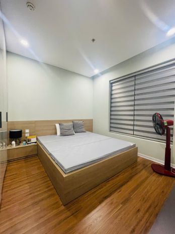 Bán nhà đẹp nguyễn sơn- phân lô- 30m 5 tầng full nt- 7,9 7698701