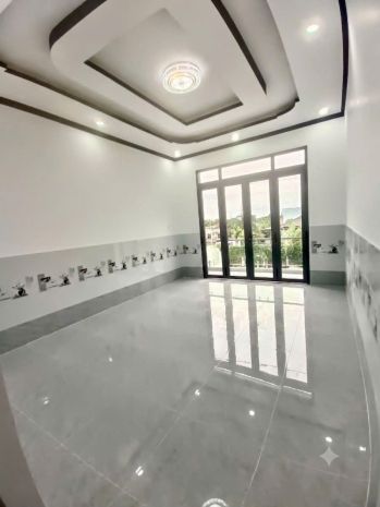 Nhà siêu đẹp -  giá rẻ bán căn nhà lầu vừa hoàn thiện xã 7699049