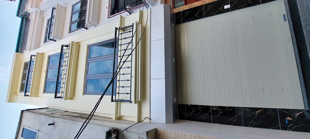 Với hơn 4 tỷ, anhchị sẽ chọn: 7699120