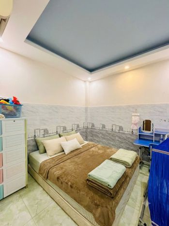 Sát k ô tô gần mt nguyễn hoàng 4 tầng đúc, 4pn khép kín, 7699630