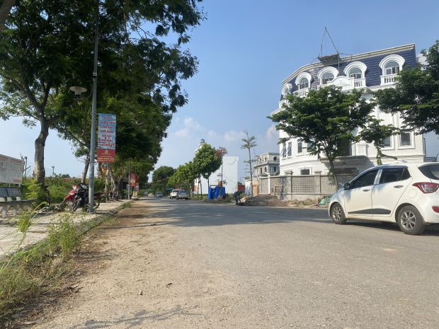 Tôi cần bán dự án cienco 5 mê linh - hn  khu b  100m²  chỉ 7700834