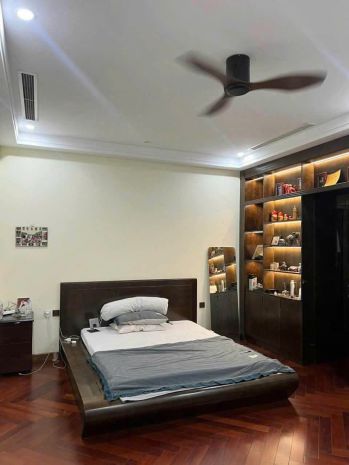 Cho thuê biệt phủ sân vườn quảng an  tây hồ  200m²  2 7701358