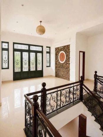 Cho thuê villla sân vườn 1000m2 nguyễn hữu cảnh 12 phòng 7702156