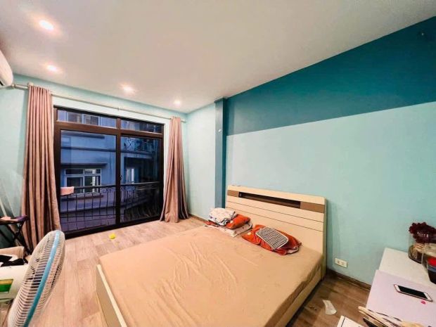 Cho thuê nhà nguyên căn hai bà trưng  35m²  4 tầng  4pn 7702293