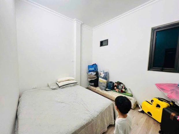 Cho thuê nhà nguyên căn hai bà trưng  35m²  4 tầng  4pn 7702294