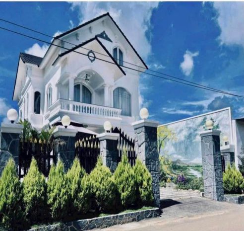 Cho thuê villa sân vườn tà nung cách trung tâm đà lạt 15km 7702343