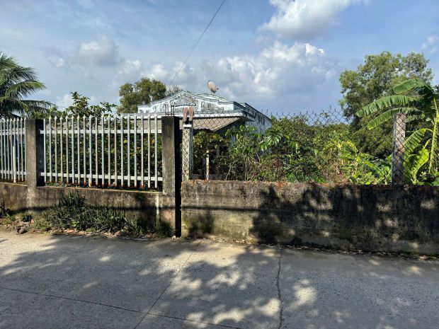 Cân ban 741m2 nha vươn hem xe hơi thông thoang 7702580