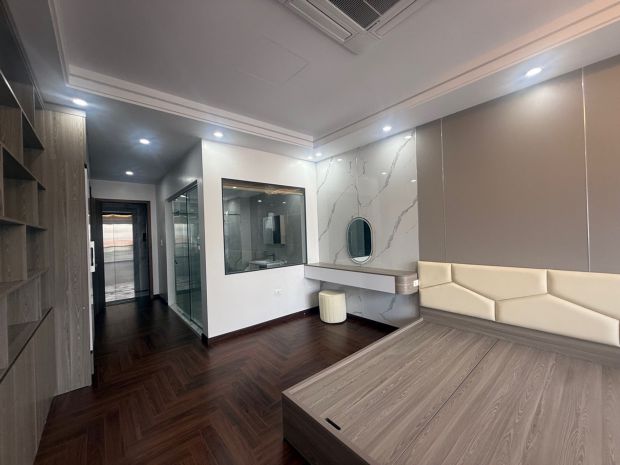 Bán nhà cổ linh 60m2, 7 tầng thang máy, gara ô tô, 16.x tỷ 7702818