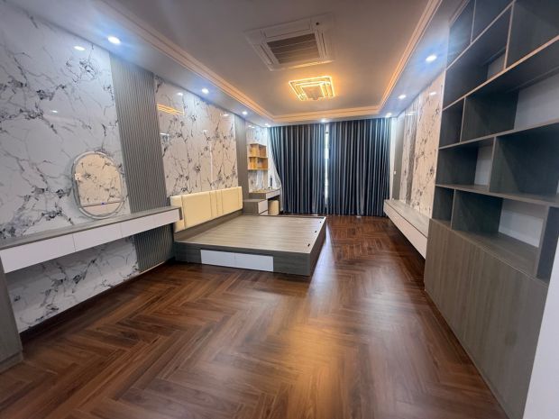 Bán nhà cổ linh 60m2, 7 tầng thang máy, gara ô tô, 16.x tỷ 7702820