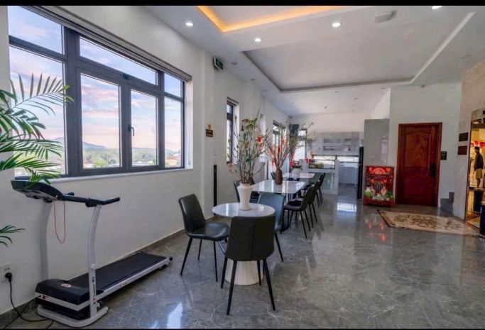 Cho thuê khách sạn 14 phòng ngủ view siêu đẹp hùng vương đà 7703042