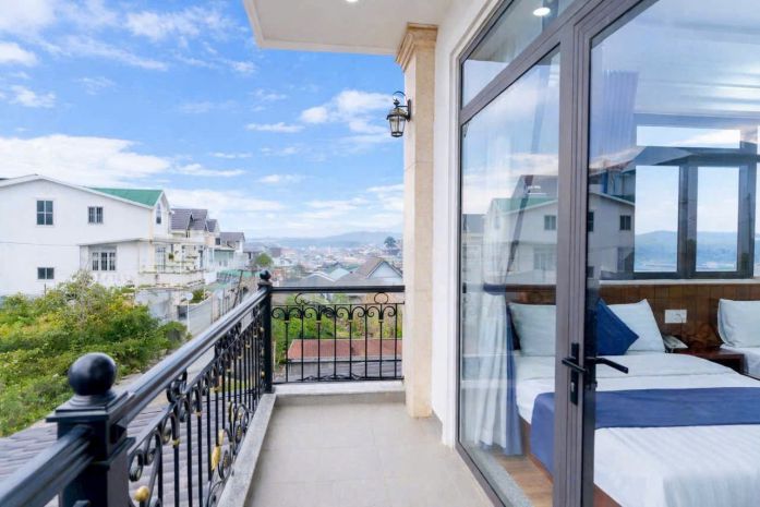 Cho thuê khách sạn 14 phòng ngủ view siêu đẹp hùng vương đà 7703044
