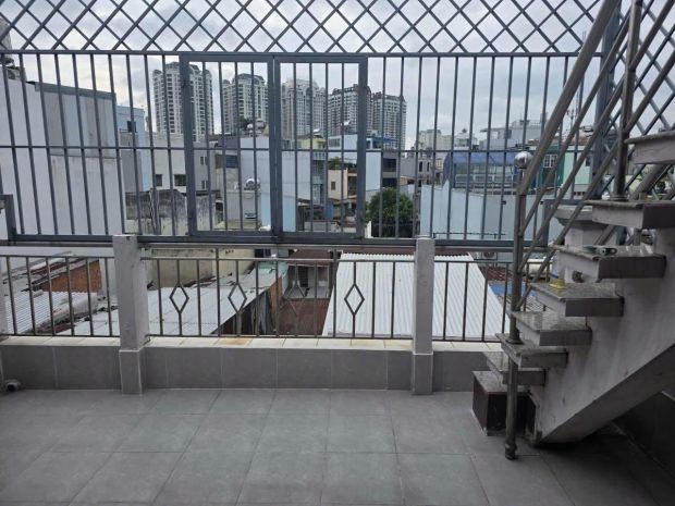 Nhà đẹp hoàn công đủ ở ngay - ngang 4m - trung tâm quận 11. 7703726