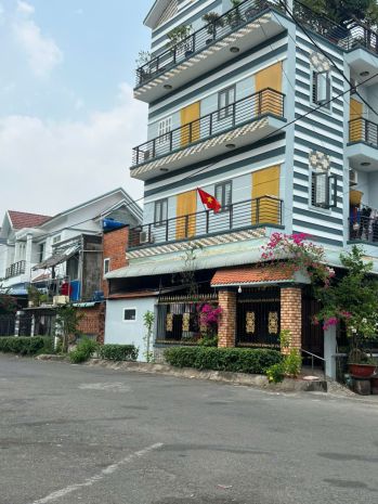 Nhà đẹp- giá tốt chính chủ bán nhanh nhà mặt công viên hồ 7703838