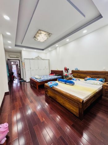 Mặt tiền xe hơi âu dương lân 94m2, 4 tầng, kết cấu kiên cố, 7704611
