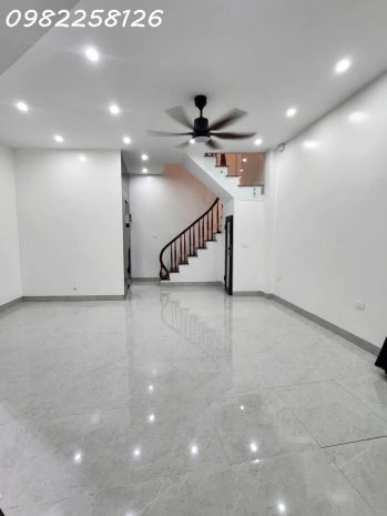 Bán nhà ngõ 158 nguyễn văn cừ .dt 60m2 xây 6 tầng mới 100. 7706594