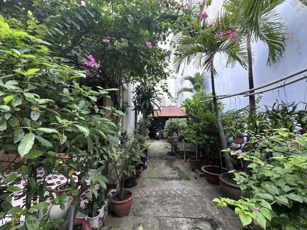Hạ giá  2 tỷ -  còn 15,5 tỷ  khuôn đất 220m², ngang 10,2m 7707214