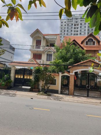 28tý900tr cho biệt thự mạt tiền nguyễn bình nhà bè 7708565