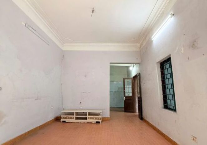 Bán nhà số 2 ngõ 2995662 đường hoàng mai  tương mai  hà 7709476