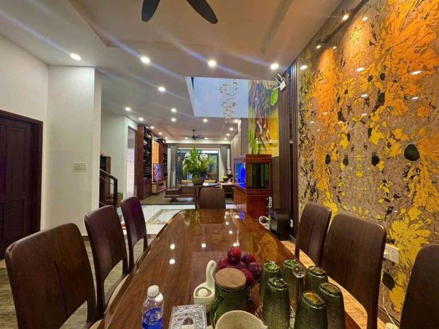 Bán biệt thự sang, đẹp, thoáng, nội thất cao cấp, hxh vườn 7709481