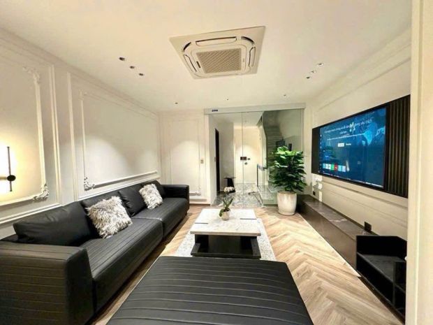 Bán nhà phố trạm  ngõ thông  ô tô vào nhà  thang 7709727