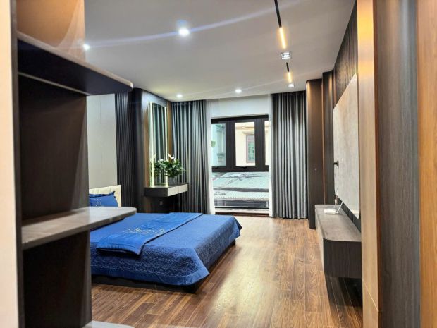 Bán nhà phố trạm  ngõ thông  ô tô vào nhà  thang 7709730