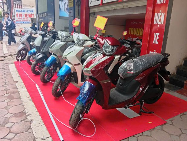 Sang nhượng cửa hàng xe điện  vào là kinh doanh ngay tại 7709769