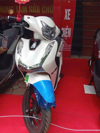 Sang nhượng cửa hàng xe điện  vào là kinh doanh ngay tại 7709770