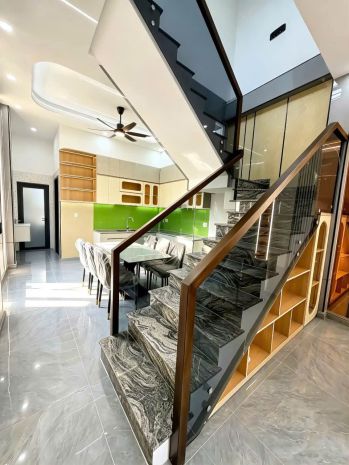 Bán nhà 1 trệt 1 lầu p.biên hòa,shr đường ô tô,gần trường 7710662