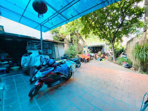 Bán mảnh đất  vàng mặt phố võ chí công, 350m2 c4 mặt 7711483