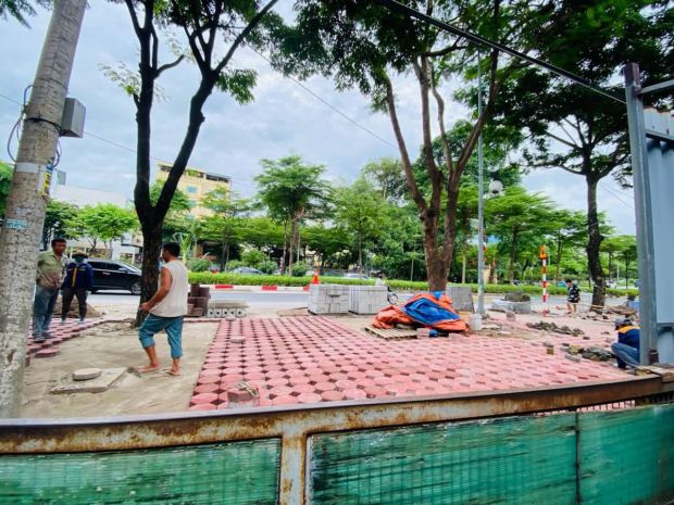 Bán mảnh đất vàng mặt phố võ chí công, 350m2 c4 mặt tiền 7711484