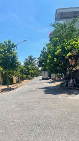 Chính chủ cần bán 79.7 m2 tđc gia lâm, view vườn hoa, giá 7711667