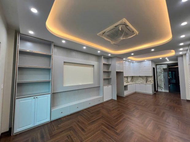 Siêu phẩm đàm quang trung  61m² x 8 tầng  gara 2 ô 7712899