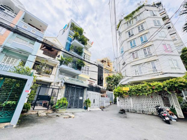 Quận 1: chính chủ xưa  bán nhà 2 tầng mặt tiền hxh vip 7713076