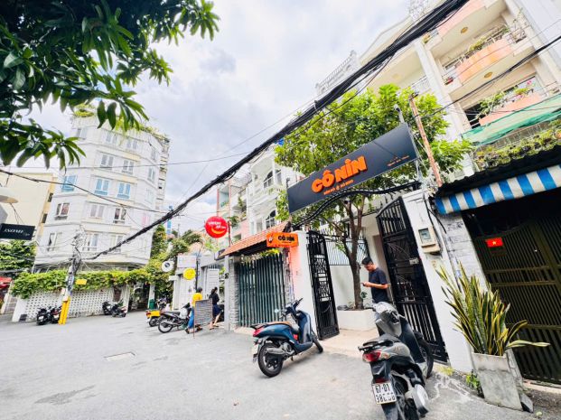 Quận 1: chính chủ xưa  bán nhà 2 tầng mặt tiền hxh vip 7713077