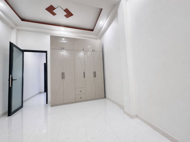 Lô góc 2 mặt hẻm xe tải q.8  nhà 4 tầng btct 5pn  đậu ô 7714465