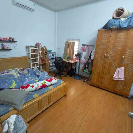 Nhà gần mặt tiền - số vuông đẹp còn mới vô ở ngay 7715000