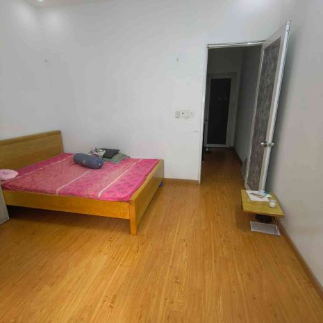 Nhà gần mặt tiền - số vuông đẹp còn mới vô ở ngay 7715001