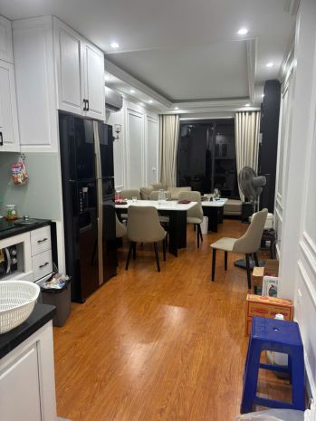 Cho thuê nhà 6 tầng  kđt nam cường  40m²  6 tầng  thang 7715196