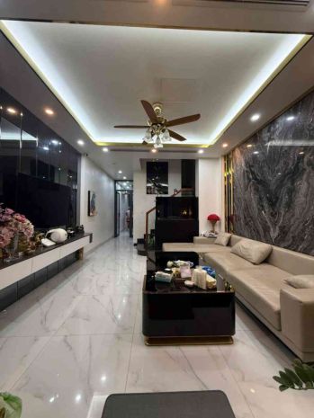 Bán nhà lý sơn 18 tỷ 70m vỉa hè thang máy kinh doanh 7715359