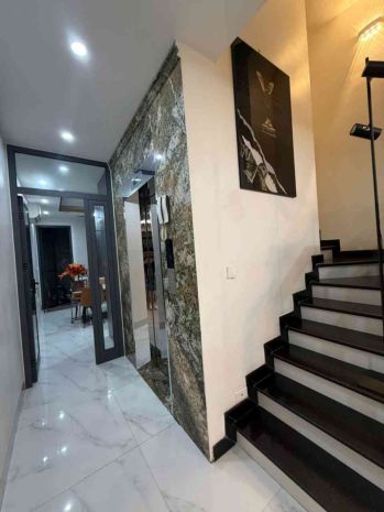 Bán nhà lý sơn 18 tỷ 70m vỉa hè thang máy kinh doanh 7715360