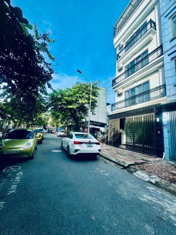 Bán nhà thượng thanh 21 tỷ 75m vỉa hè thang máy ô tô đỗ cửa 7715383
