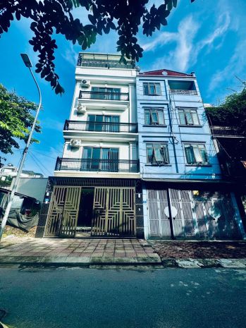 Bán nhà thượng thanh 21 tỷ 75m vỉa hè thang máy ô tô đỗ cửa 7715384